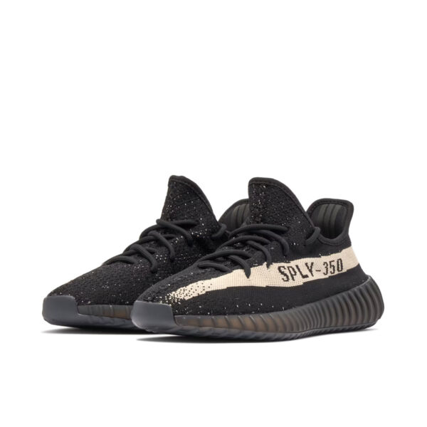 Yeezy Boost 350 V2 "Oreo"