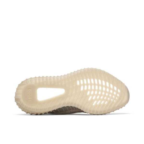 vestibilita yeezy 350 v2