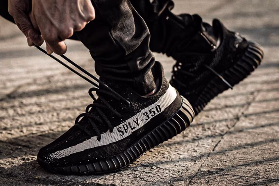 Yeezy Boost 350 V2 Oreo
